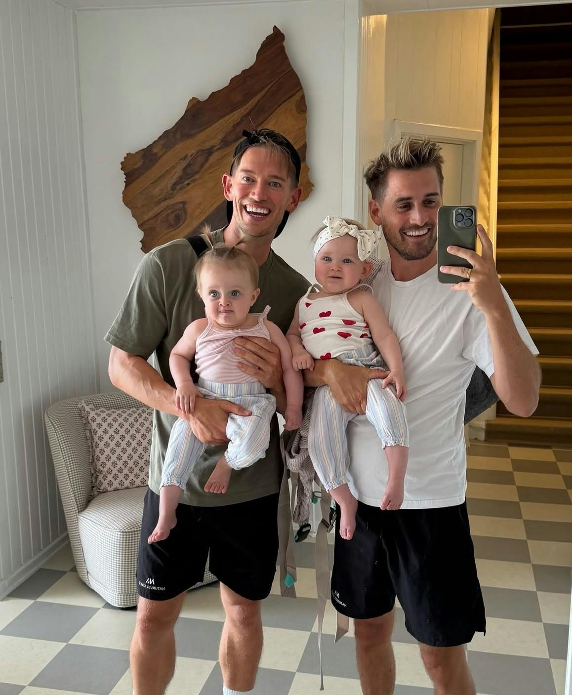 Morten Kjeldgaard med Emma og Frederik Haun med Nora.
