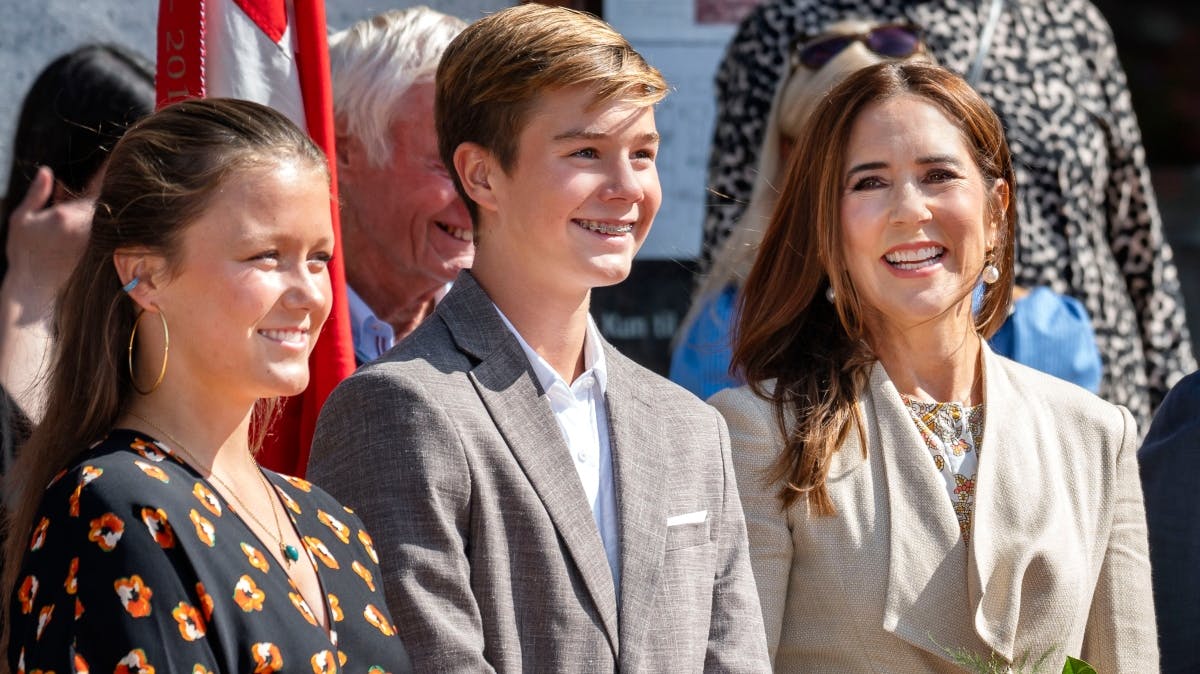 Dronning Mary med Vincent og Isabella