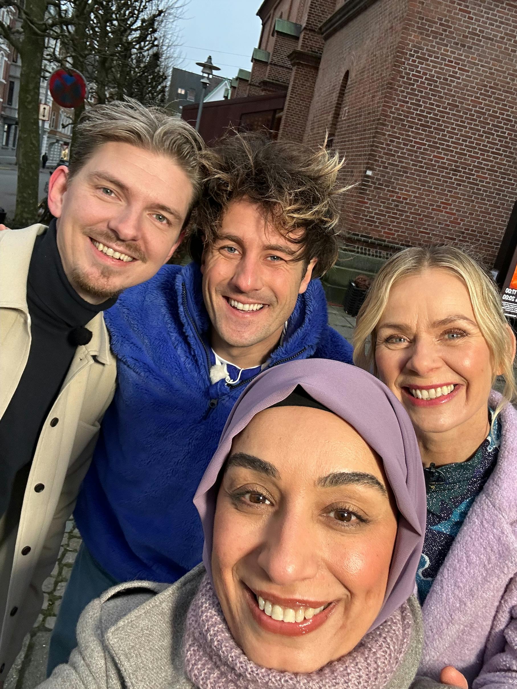 Arzu Ahmad har som helt almindelig dansker fået lov at være med i Kender du typen?Hun har givet BILLED-BLADET lov til at bruge hendes private billeder fra optagelserne. Må først bringes fra august, når afsnittet sendes.