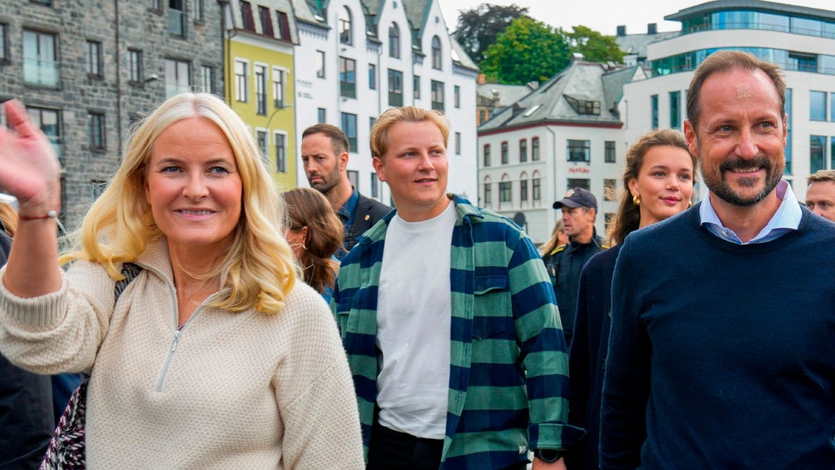 Prins Sverre Magnus med sine forældre, kronprinsesse Mette-Marit og kronprins Haakon