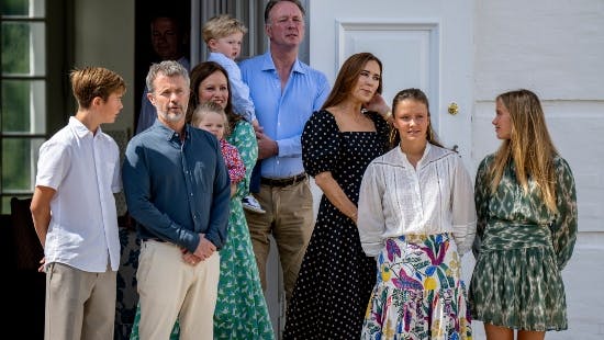 Kongeparret med børn og sommergæster fra Berleburg