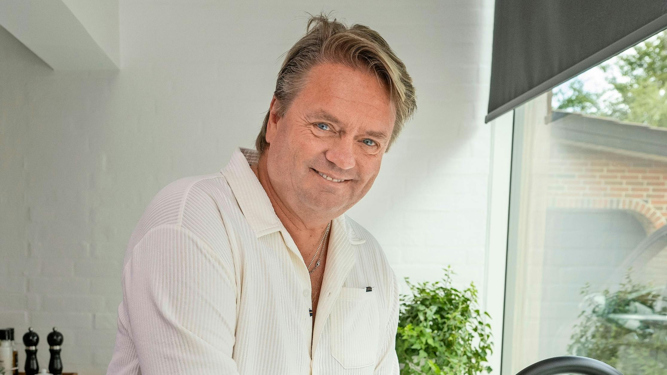 Johnny Hansen.