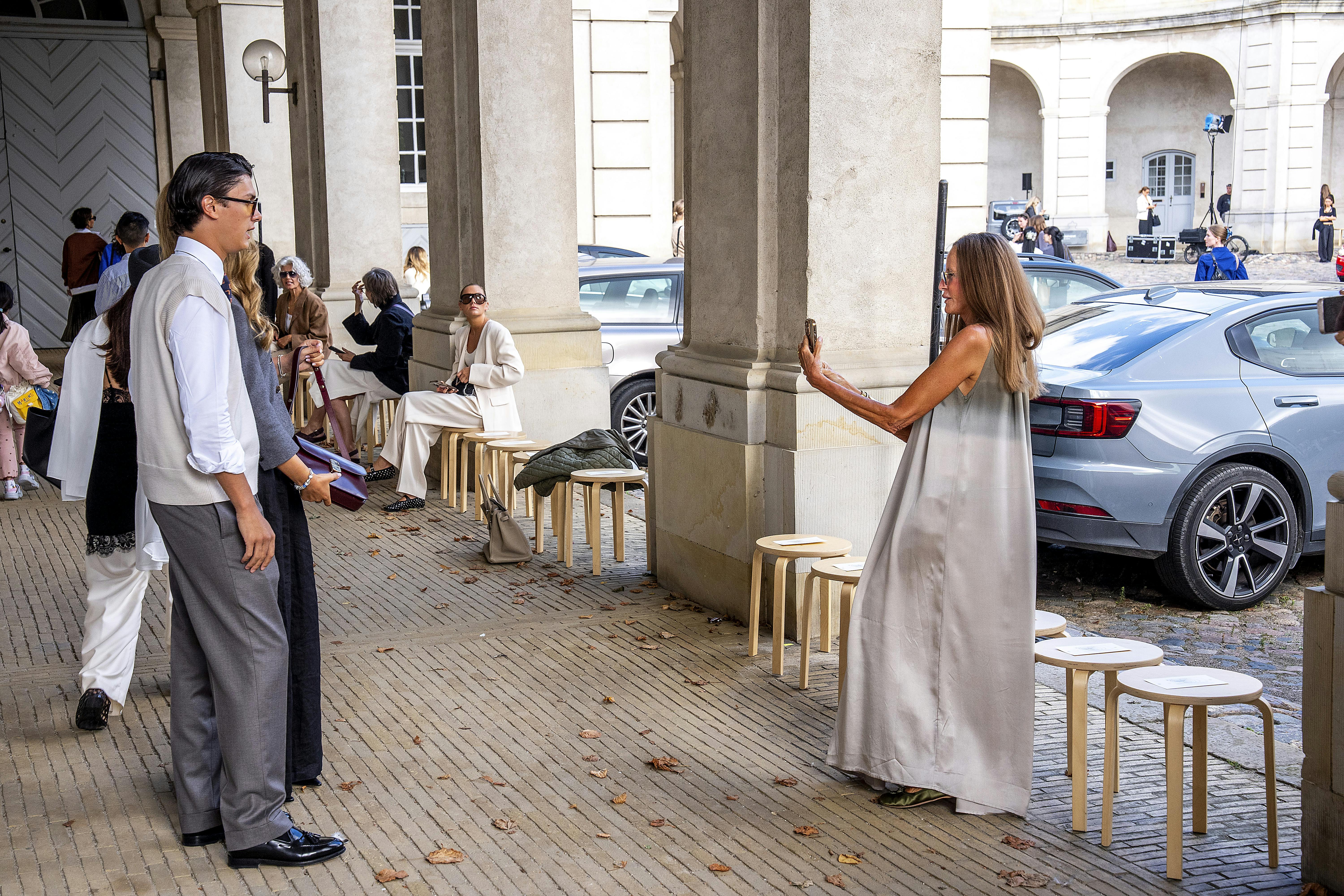 Nikolai og Benedikte - Modeuge i København. Showet er The Garment 6  Venue - Christiansborg Ridebane