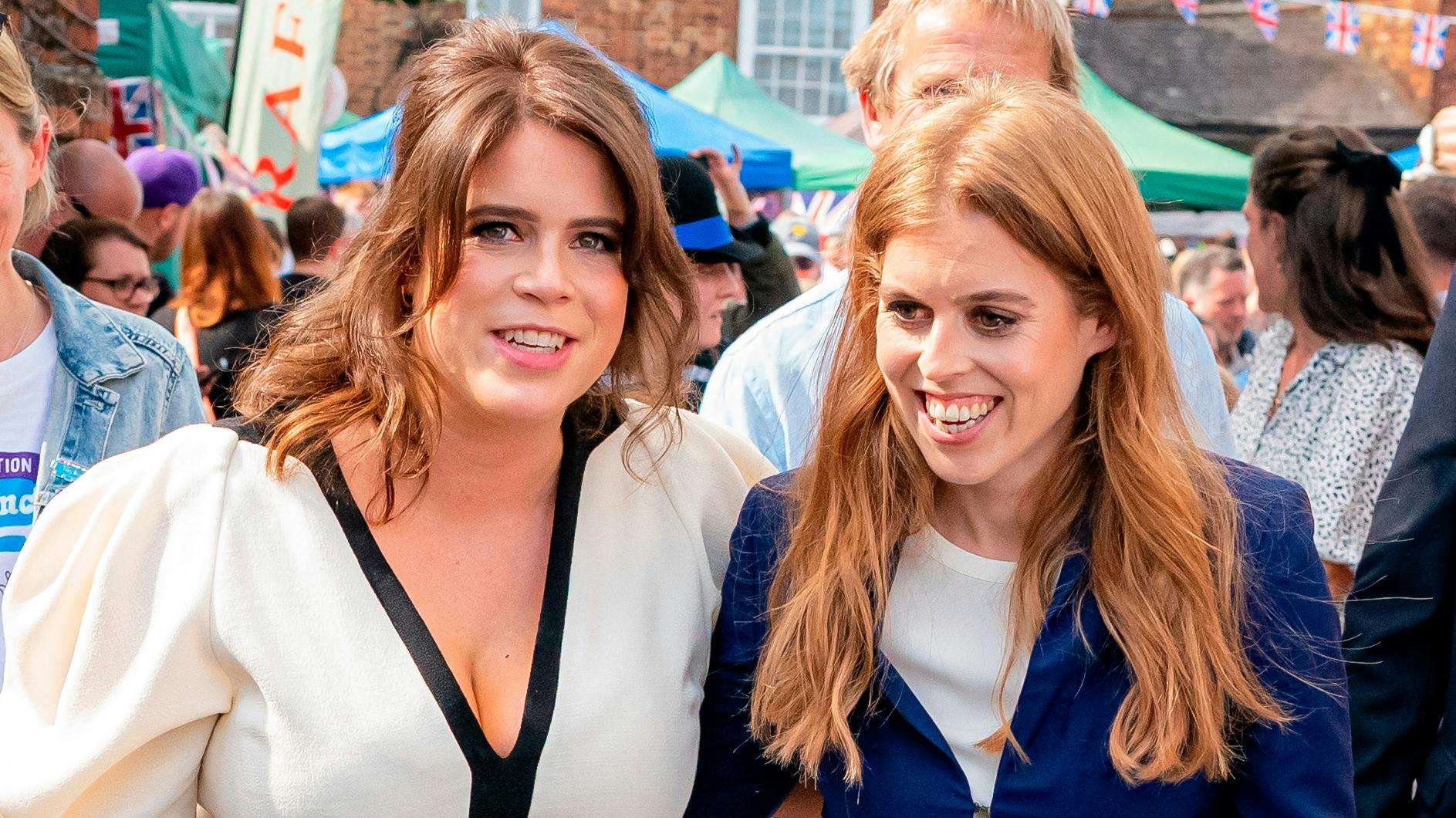 Prinsesse Eugenie og prinsesse Beatrice. 