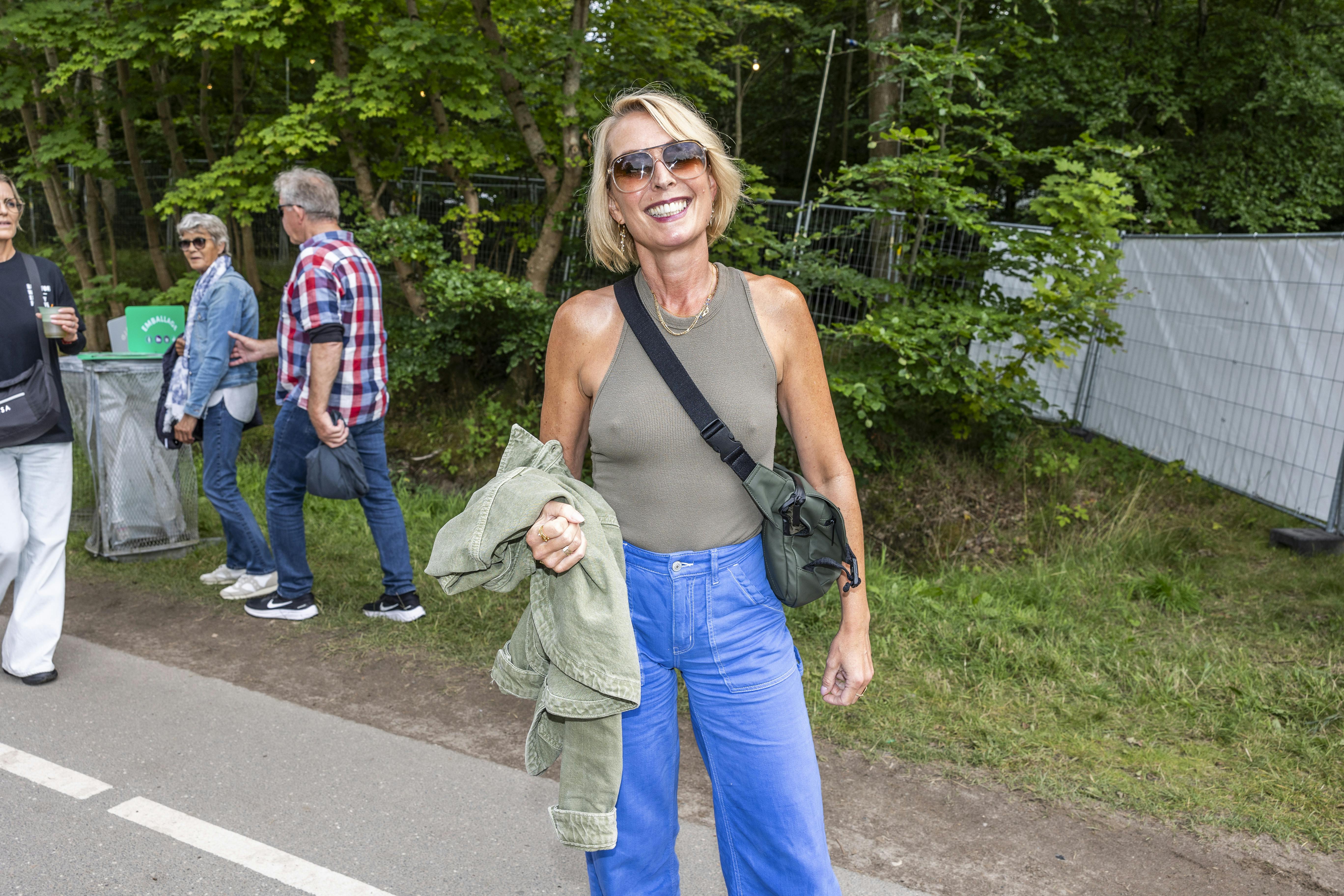 https://imgix.billedbladet.dk/2025-08-11/20250807-MR-Smukfest-2---Pressefotograf-Mikael-Rieck_36.jpg