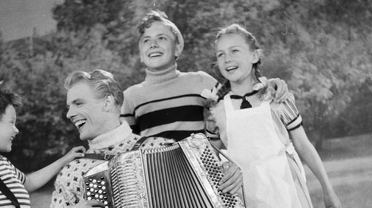 Otto Møller Jensen og Rudi Nielsen (født Hansen) som børn. 