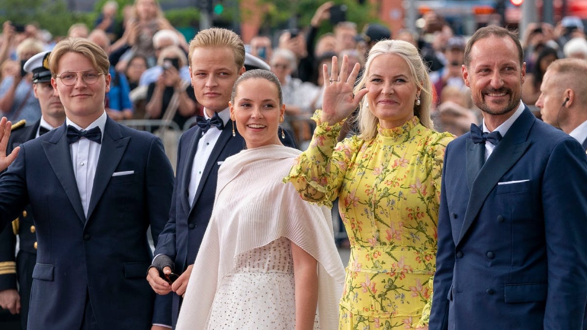 Prins Sverre Magnus, Marius Borg Høiby, prinsesse Ingrid Alexandra, kronprinsesse Mette-Marit og kronprins Haakon