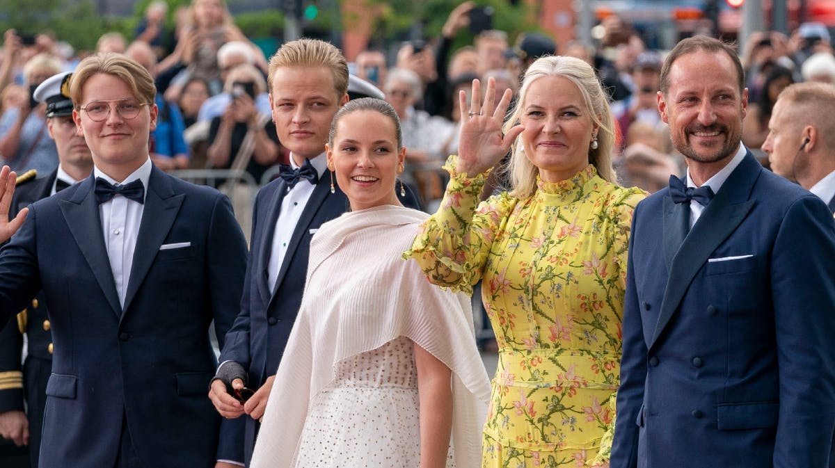 Prins Sverre Magnus, Marius Borg Høiby, prinsesse Ingrid Alexandra, kronprinsesse Mette-Marit og kronprins Haakon