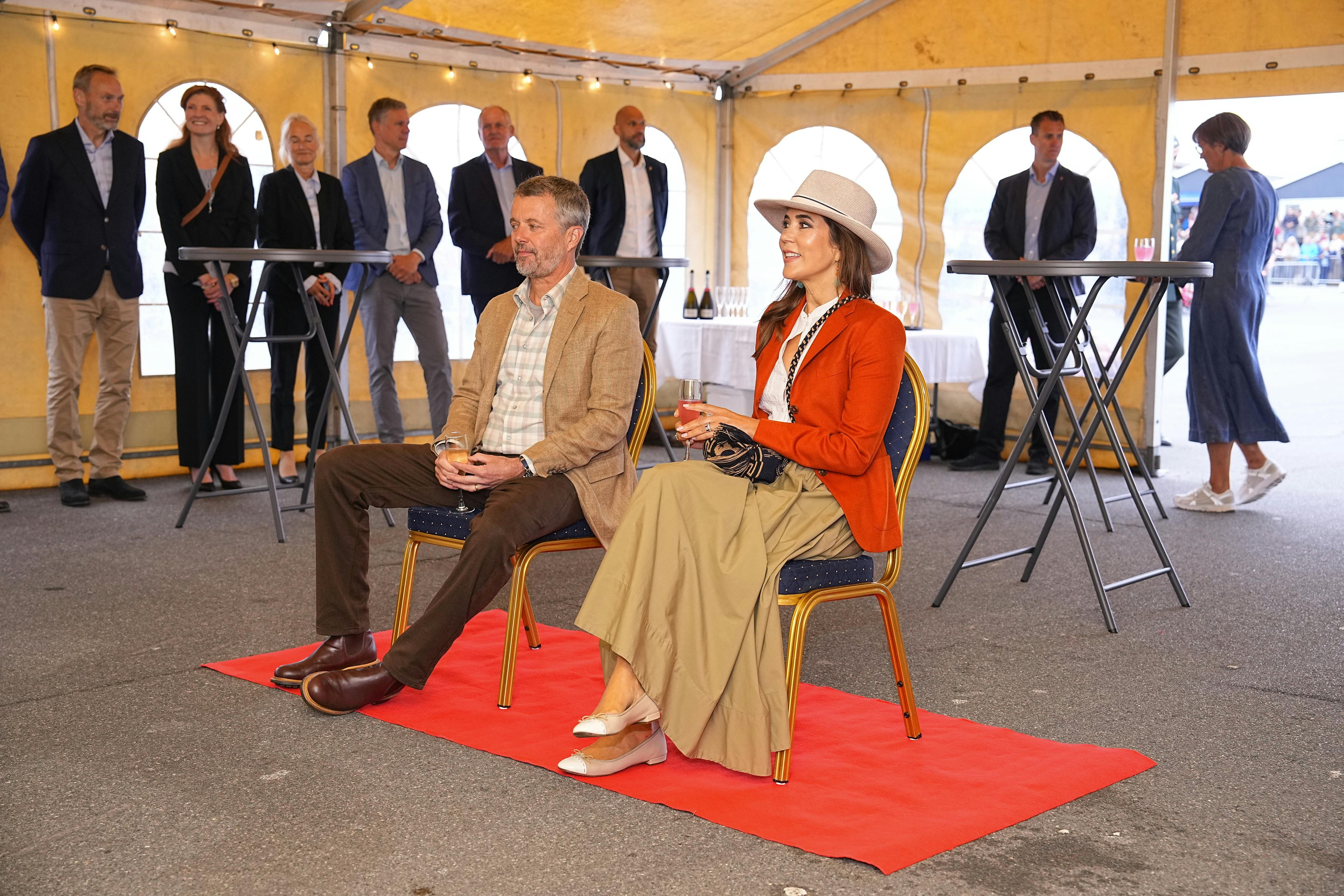 Kong Frederik og dronning Mary på sommertogt til Læsø Kommune, onsdag den 27. august 2025. Kongeparrets sommertogt ombord på kongeskibet Dannebrog.