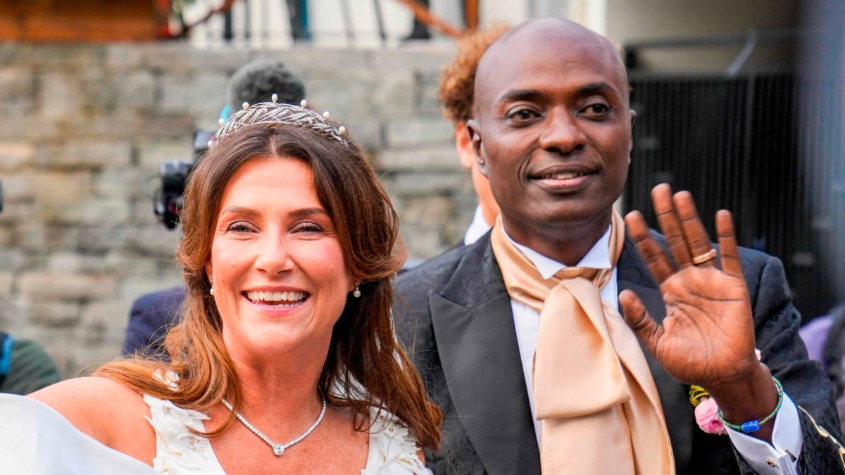 Prinsesse Märtha Louise og Durek Verrett ved deres bryllup.