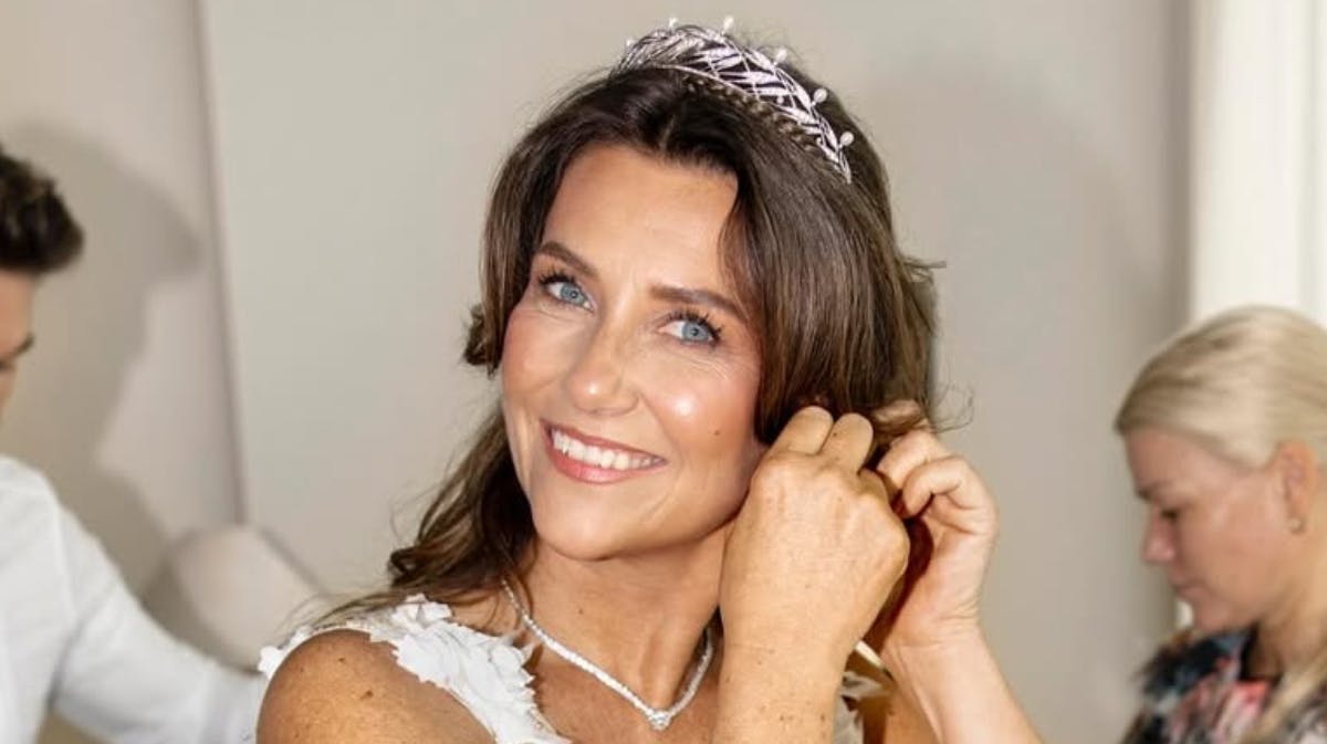 Den smukke og lykkelige brud, prinsesse Märtha Louise. 