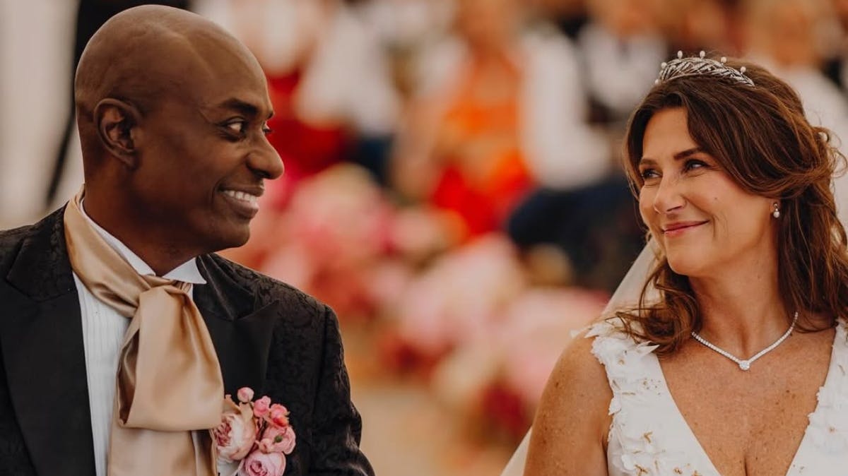 https://imgix.billedbladet.dk/2025-09-01/Happy-Paper-Anniversary%2C-my-beloved-husband-%40shamandurek-Wow%2C-it%27s-already-1-year-since-we-got-m-%283%29-%282%29_0.jpg