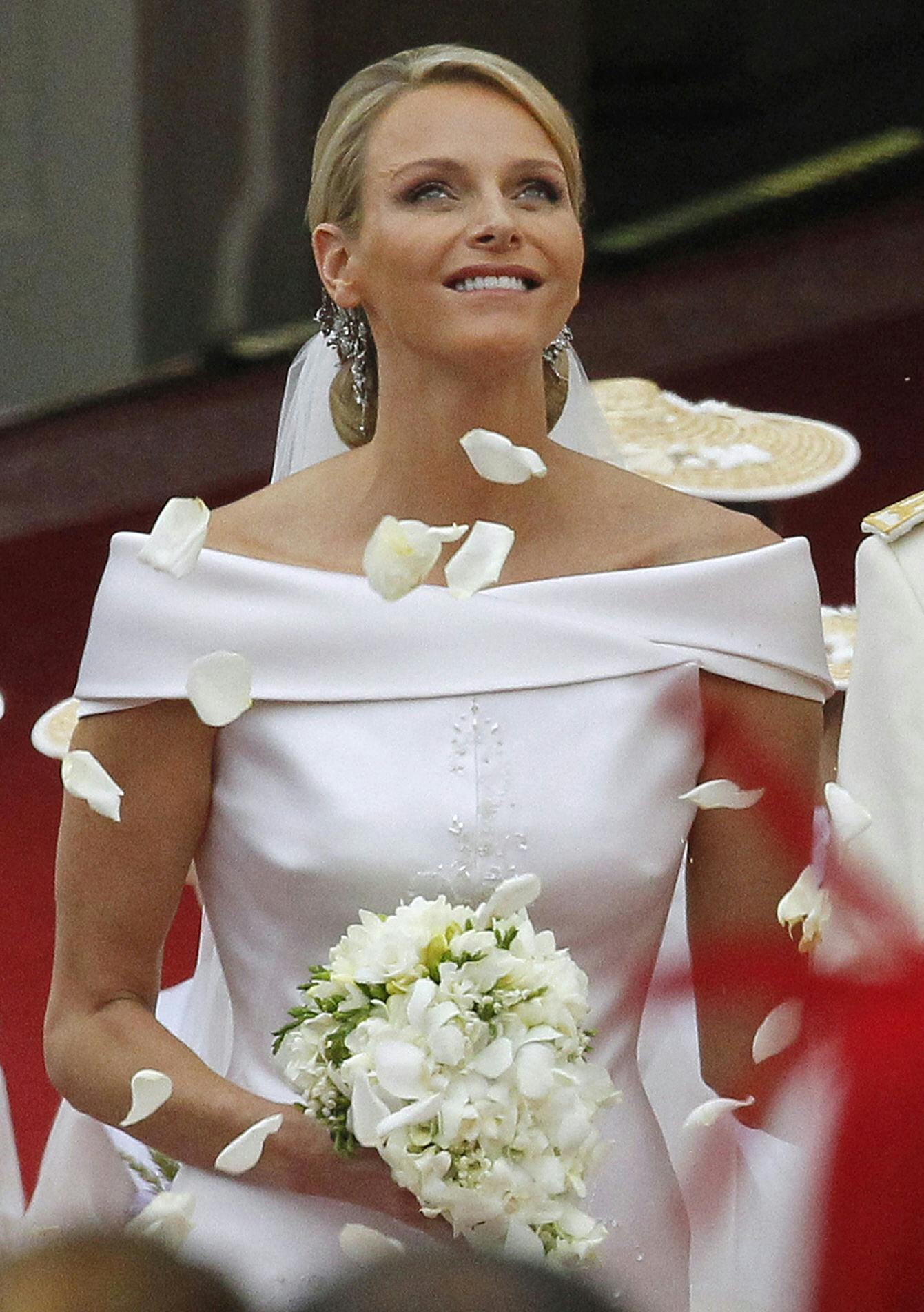 Fyrstinde Charlene i kjolen skabt af Giorgio Armani.