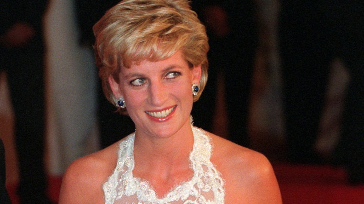 https://imgix.billedbladet.dk/2025-09-05/96092403158-1222x2000ma_.jpg