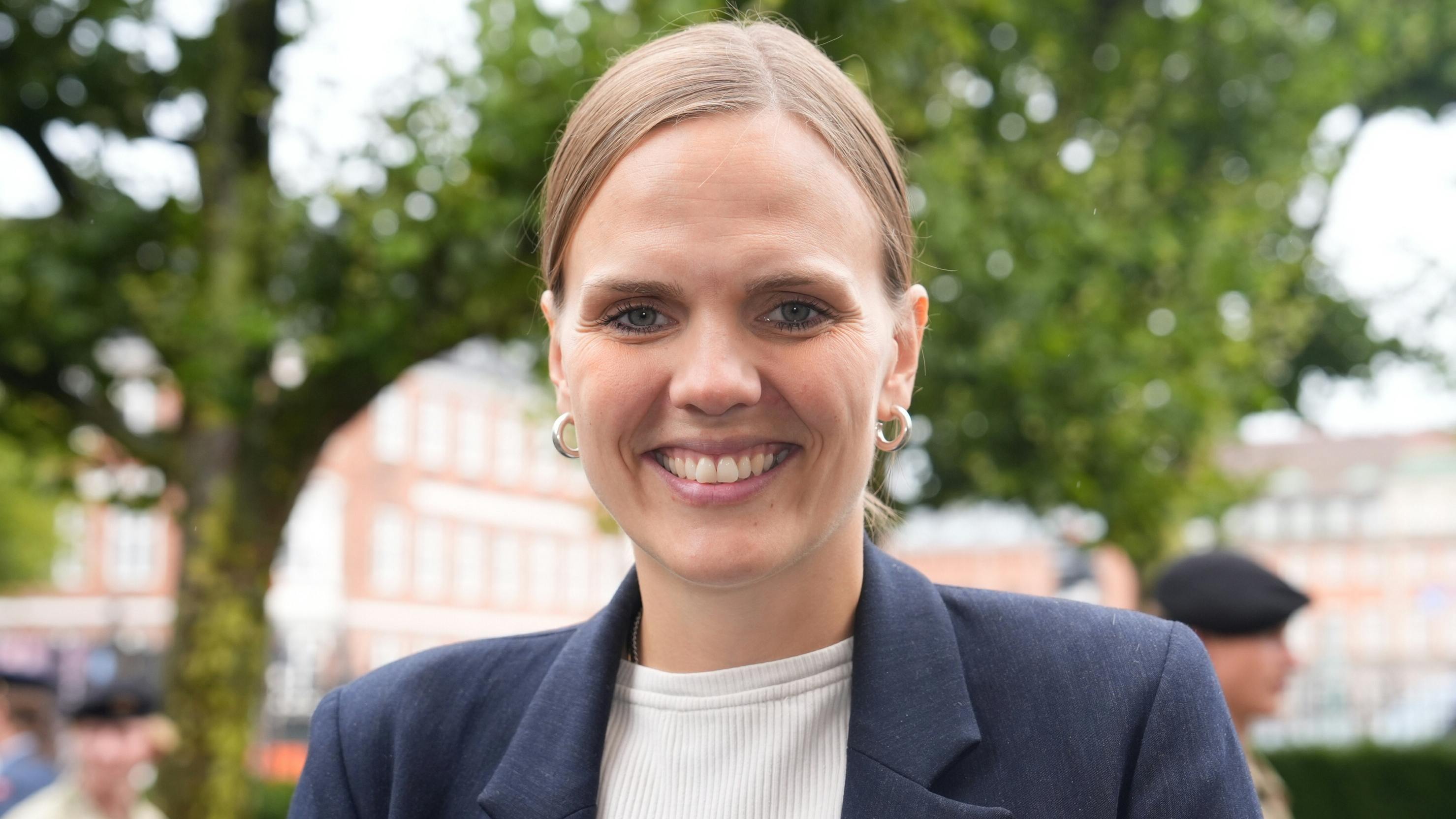 Caroline Stage Olsen.