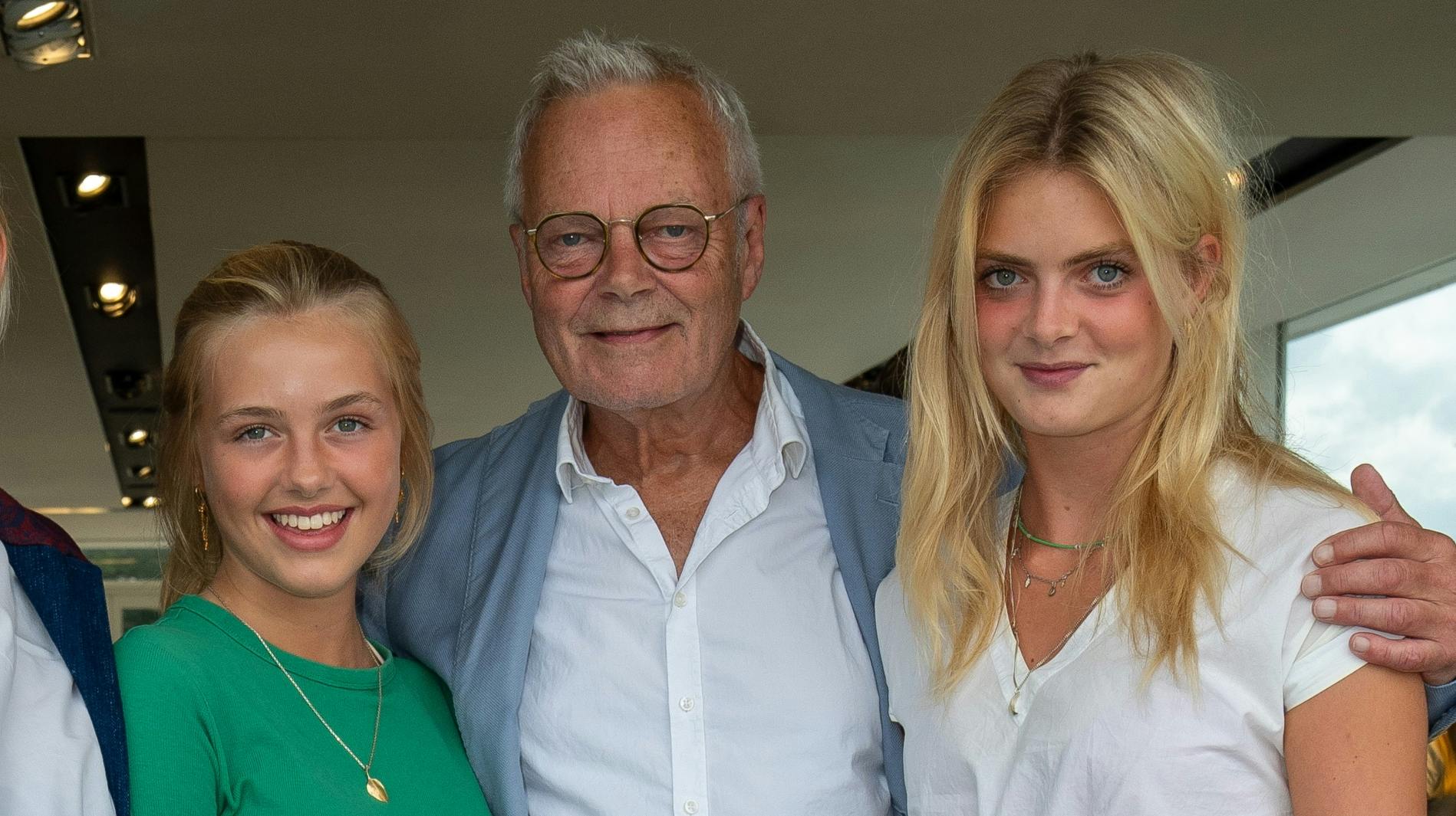 Jarl Friis-Mikkelsen med døtrene Ella og Liva.