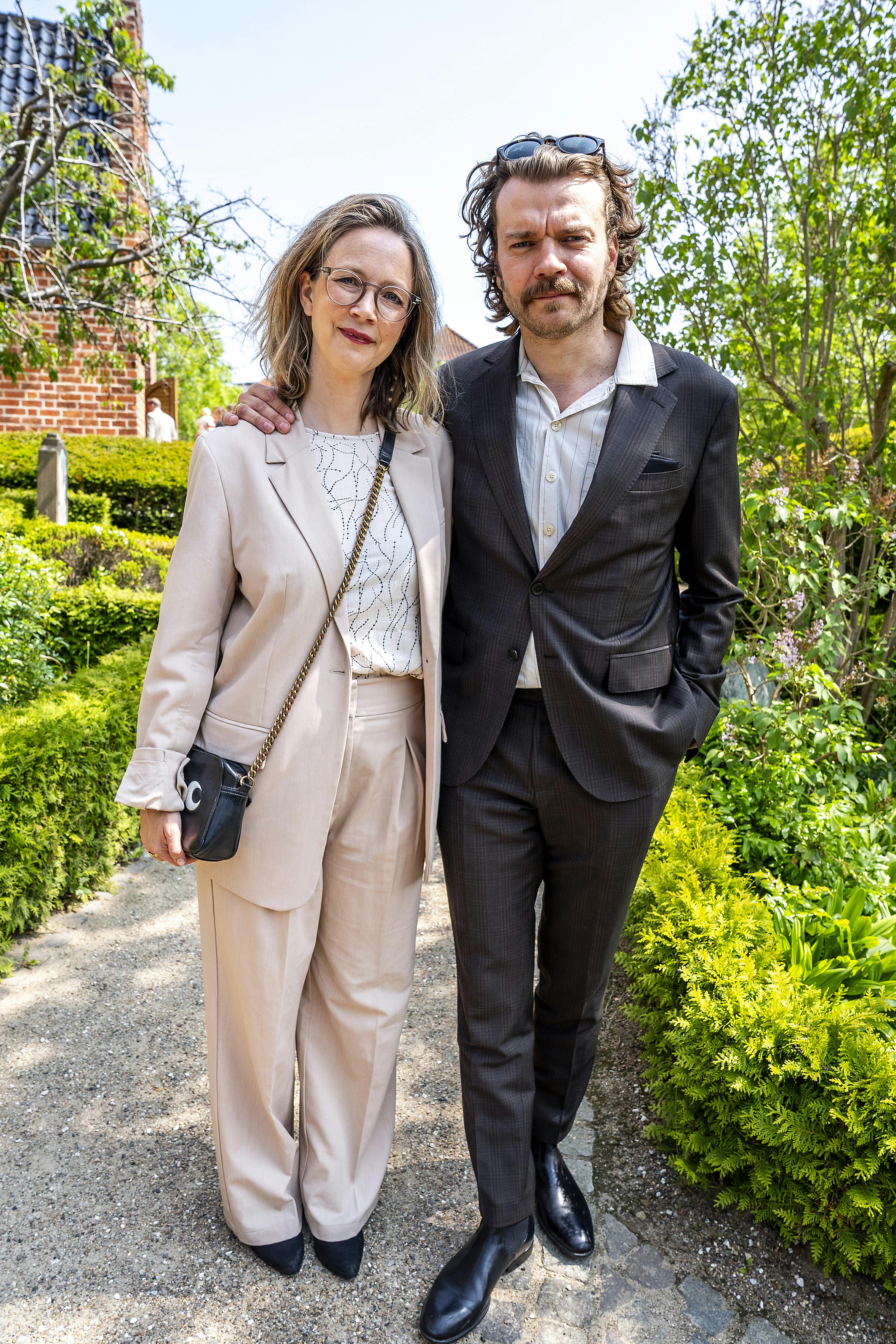 Kulturminister Jakob Engel-Schmidt og Camilla Søe er blevet gift i Birkerød kirke.