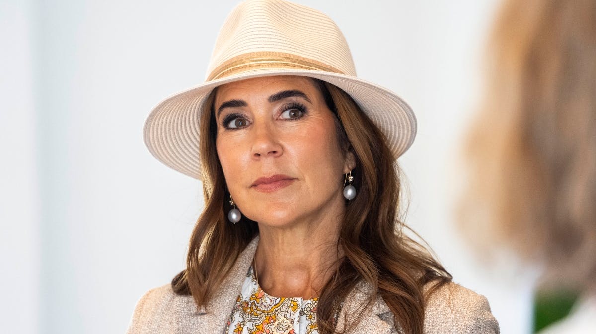 Dronning Mary skal for en stund tilbage på skolebænken. 
