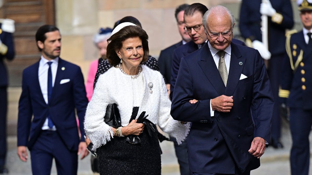 Den svenske kongefamilie ankommer til Storkyrkan.
