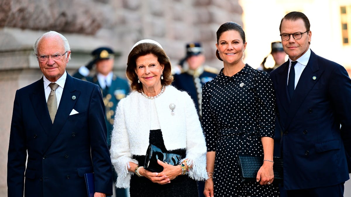 Kong Carl Gustaf, dronning Silvia, kronprinsesse, kronprinsesse Victoria og prins Daniel.