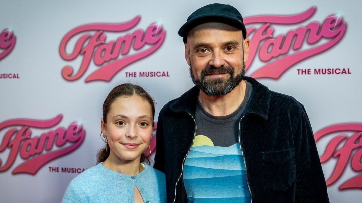 https://imgix.billedbladet.dk/2025-09-13/20250911-Fame-Musical-Premiere-Falkoner-Rod-lober-145_1SL1182-%281%29.jpg