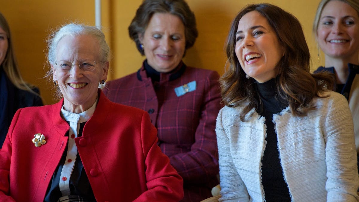 Da dronning Margrethe var afsted med dronning Mary på kongelig opgave i 2018 ved Haandarbejdets Fremmes jubilæum var kemien i top.
