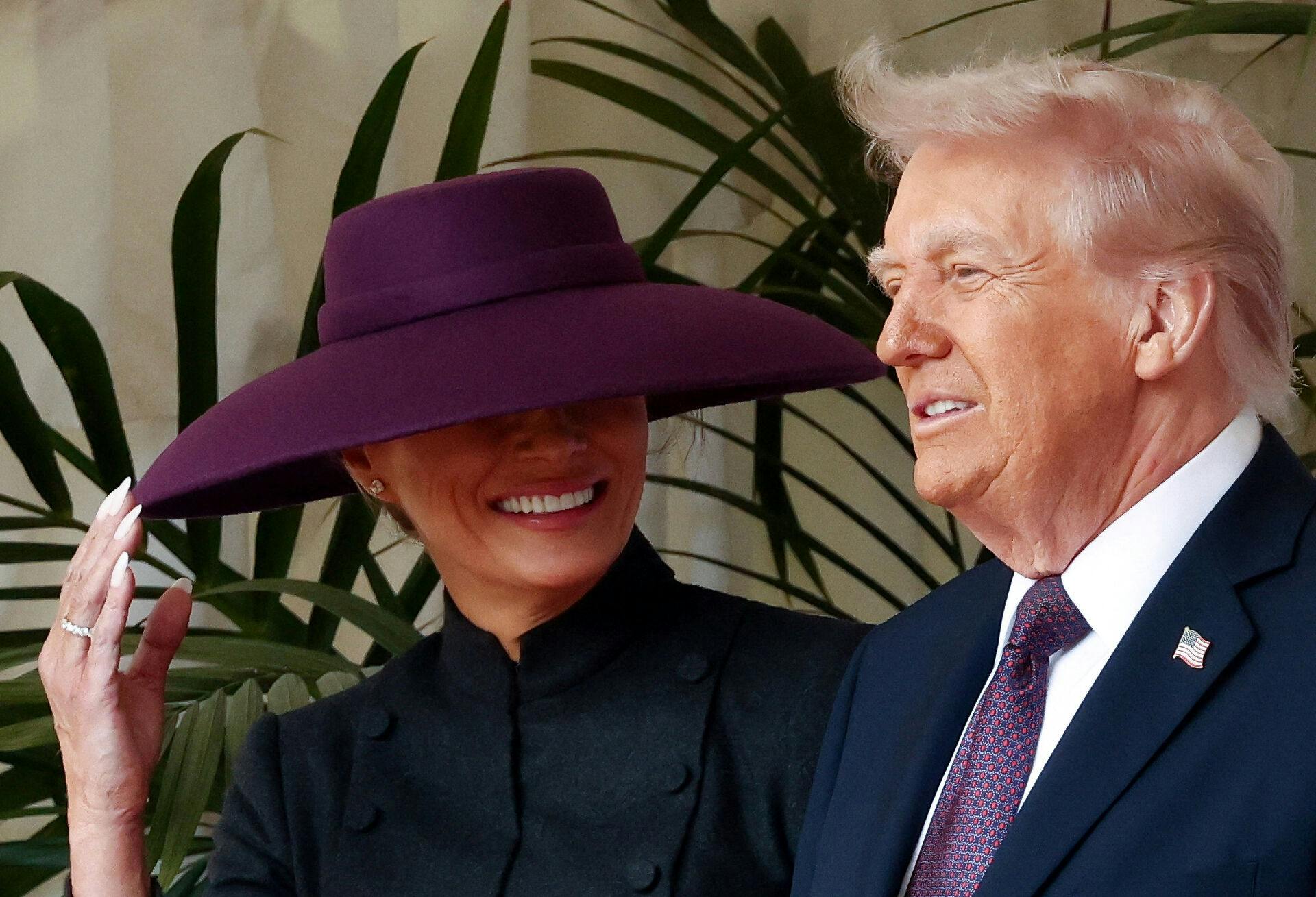 U.S. President Donald Trump and first lady Melania Trump attend a welcome ceremony during their state visit, at Windsor Castle, in Windsor, Britain, September 17, 2025. REUTERS/Kevin Lamarque