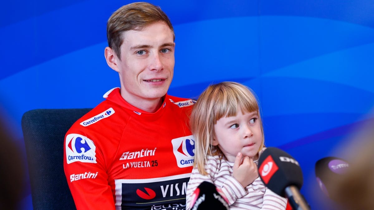 Jonas Vingegaard med datteren Frida