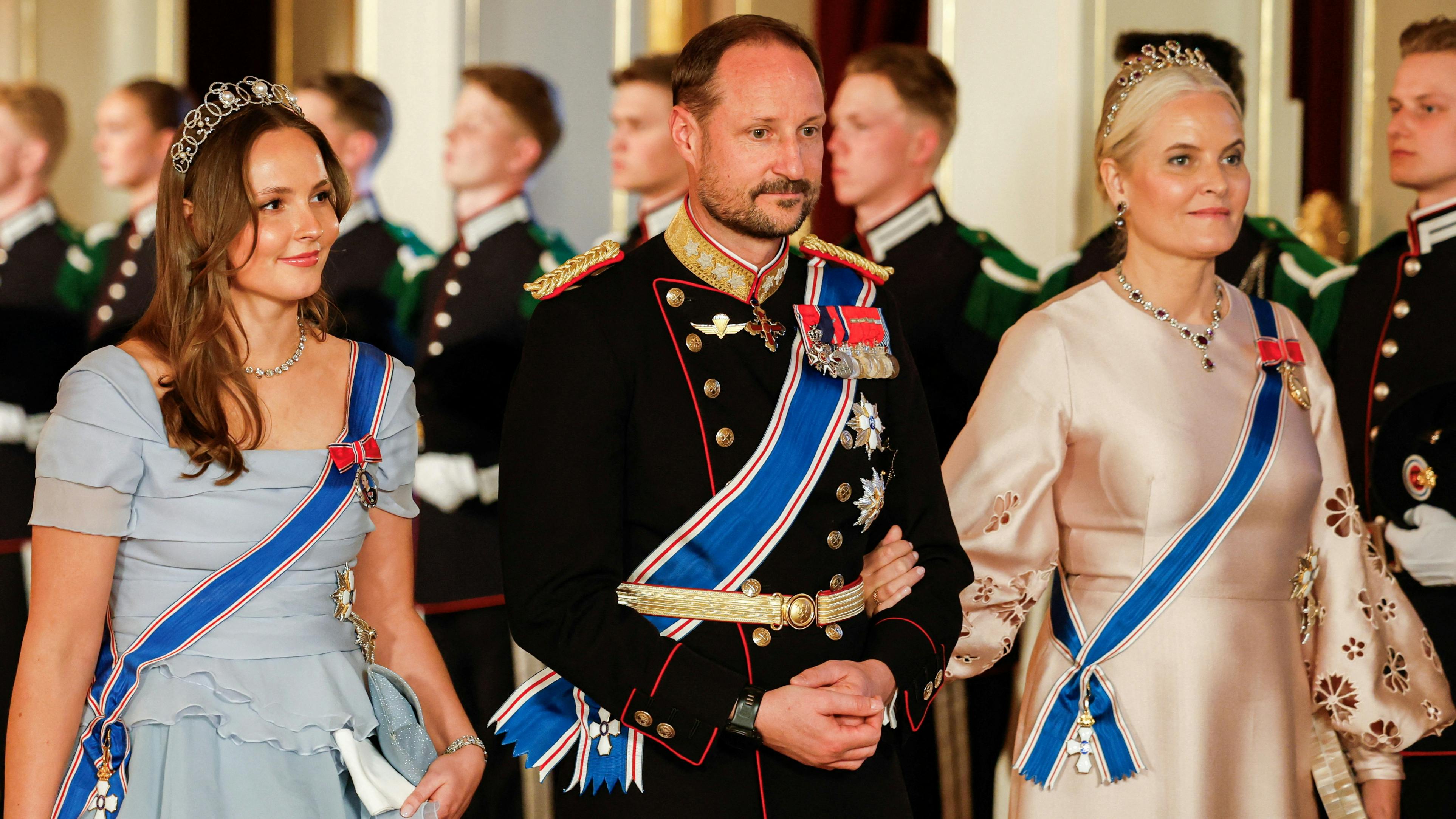 Prinsesse Ingrid Alexandra, kronprins Haakon og kronprinsesse Mette-Marit. 