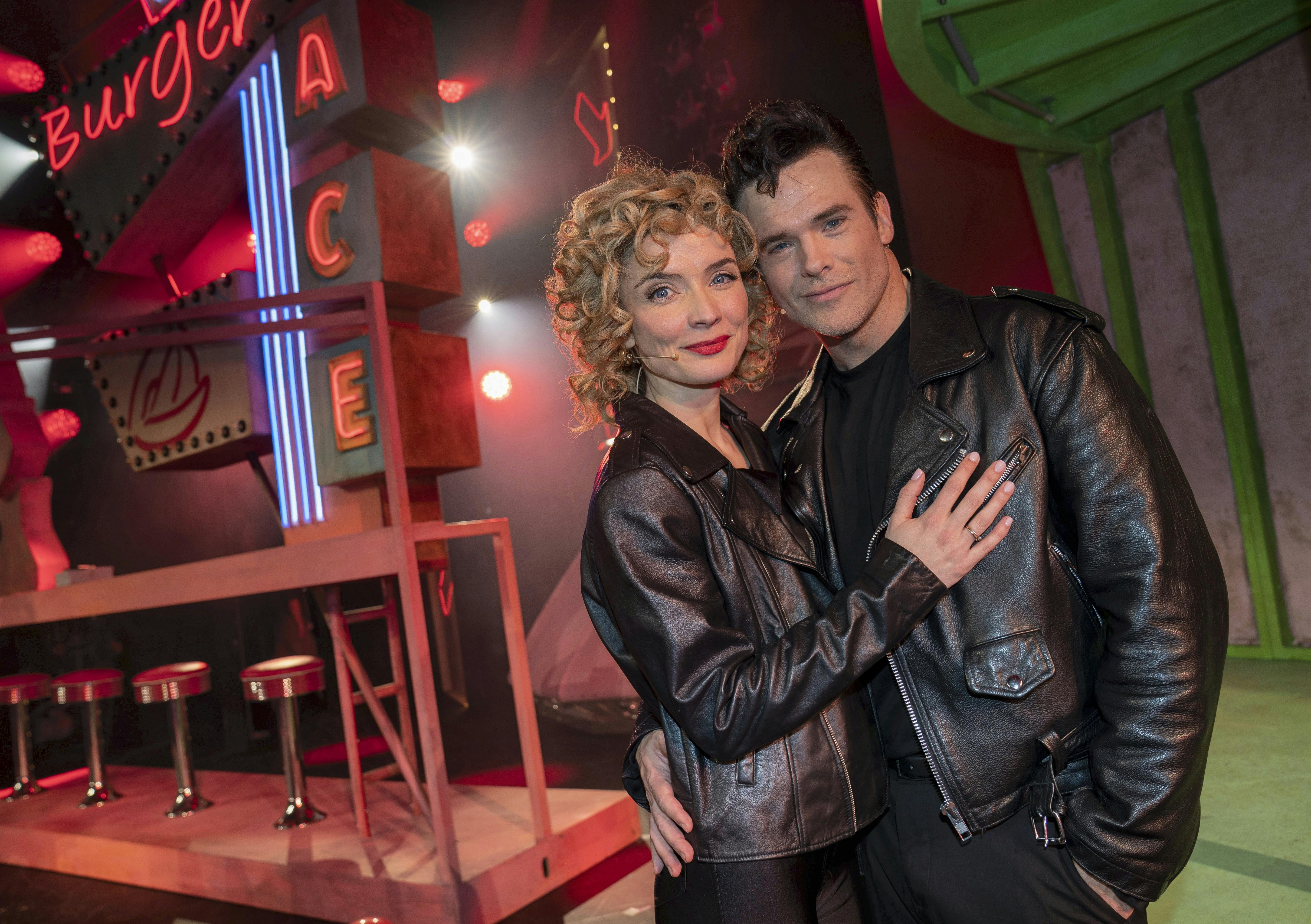 Neel Rønholt og Silas Holst som Sandy og Danny Zuko i Grease.