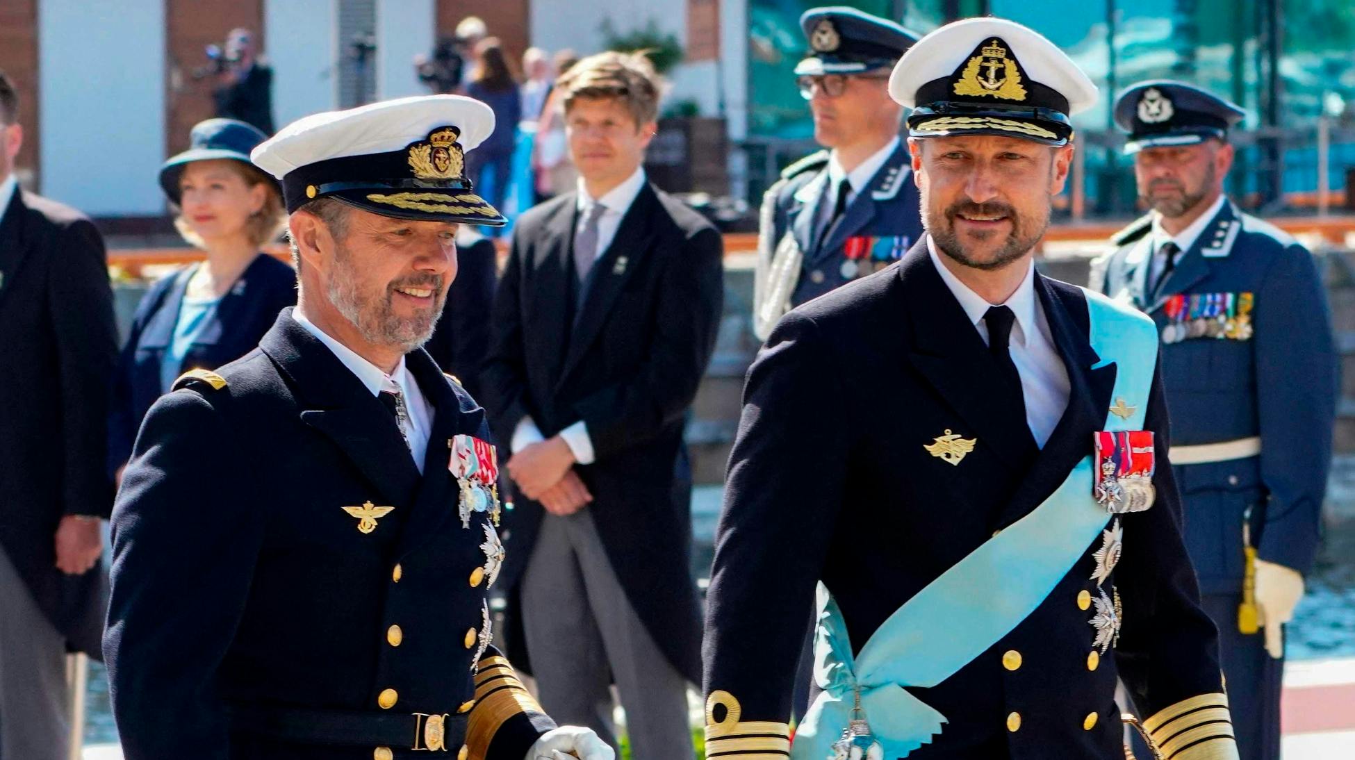 Kong Frederik og kronprins Haakon. 