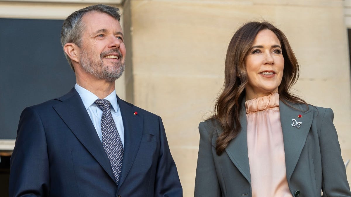 Kong Frederik og dronning Mary tager imod fornemme gæster i palæet