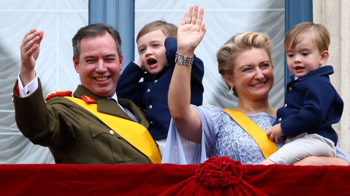 Storhertugparret Guillaume og Stéphanie med sønnerne Charles og François.