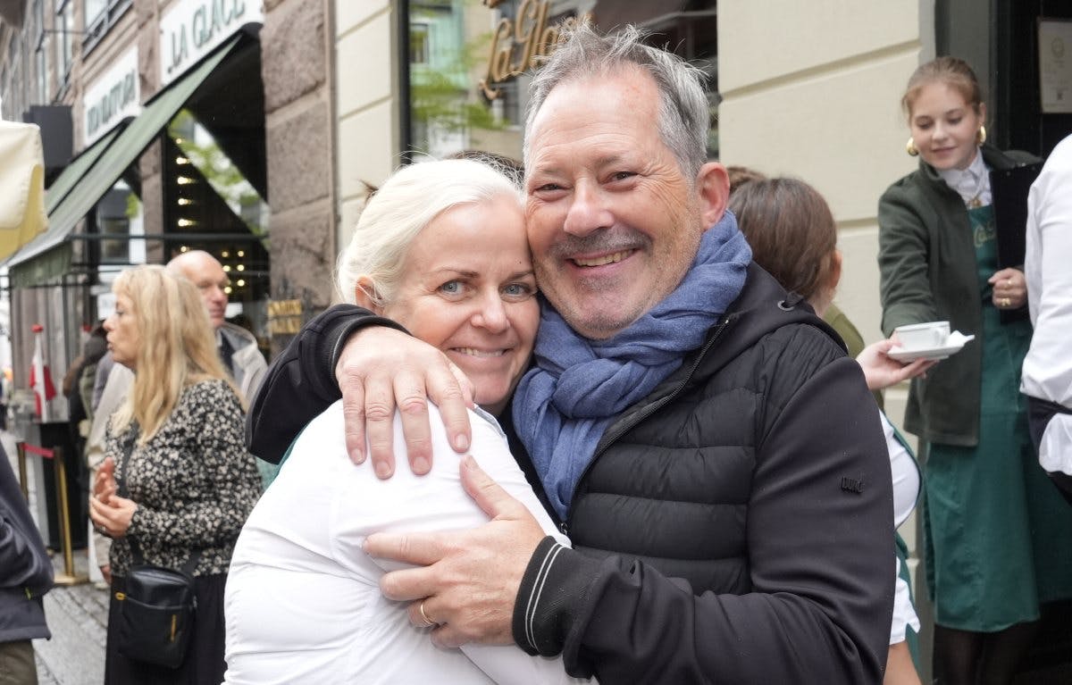 Marianne Stagetorn Kolos med ægtemanden Peter Kolos til fejringen af generationsskiftet hos La Glace, hvor døtrene Laura Stagetorn Kolos-Lauritzen og Maria Stagetorn Kolos overtager konditoriet.&nbsp;
