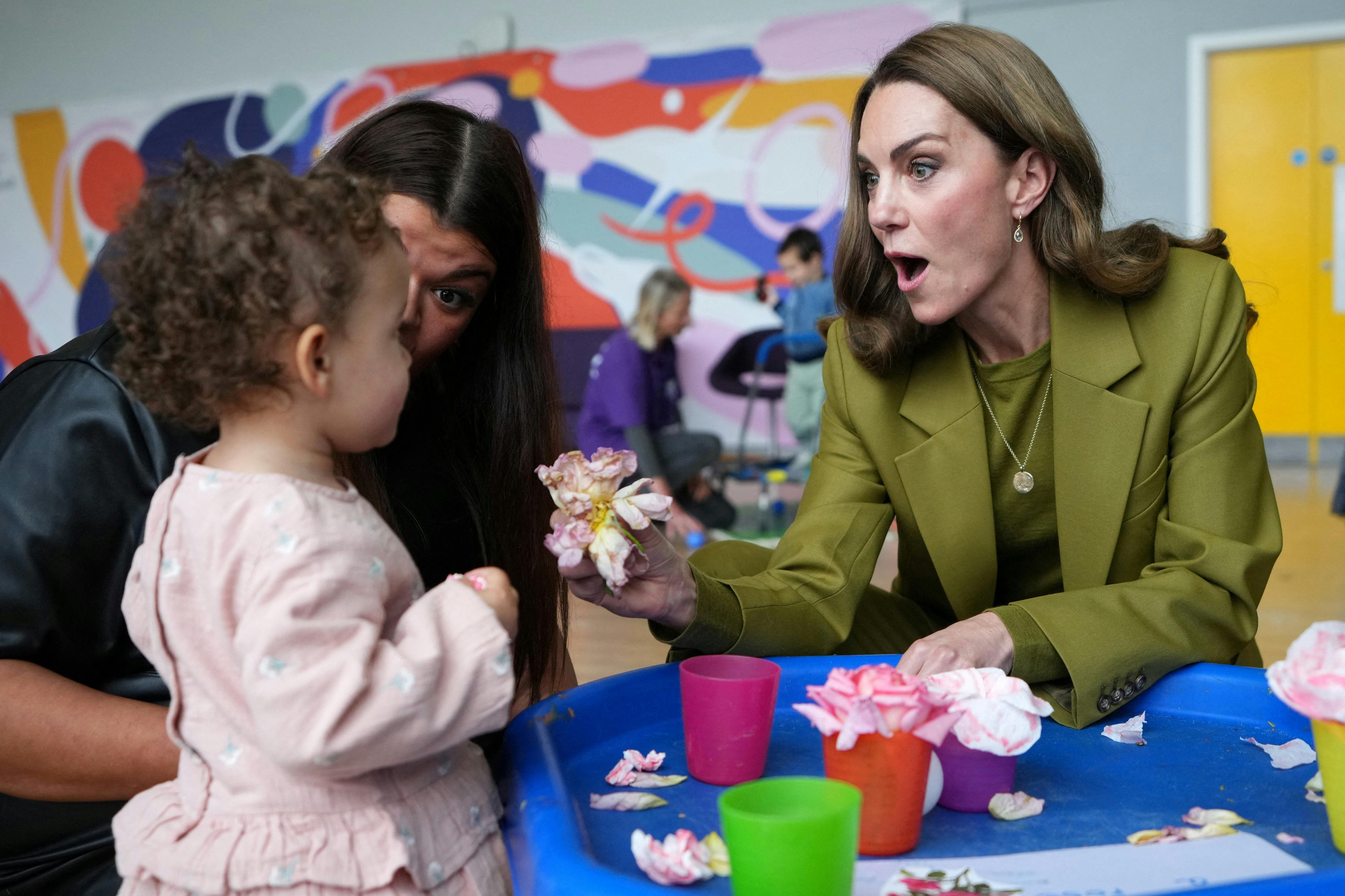 Humøret var i top hos prinsesse Kate, der som bekendt selv er mor til tre.