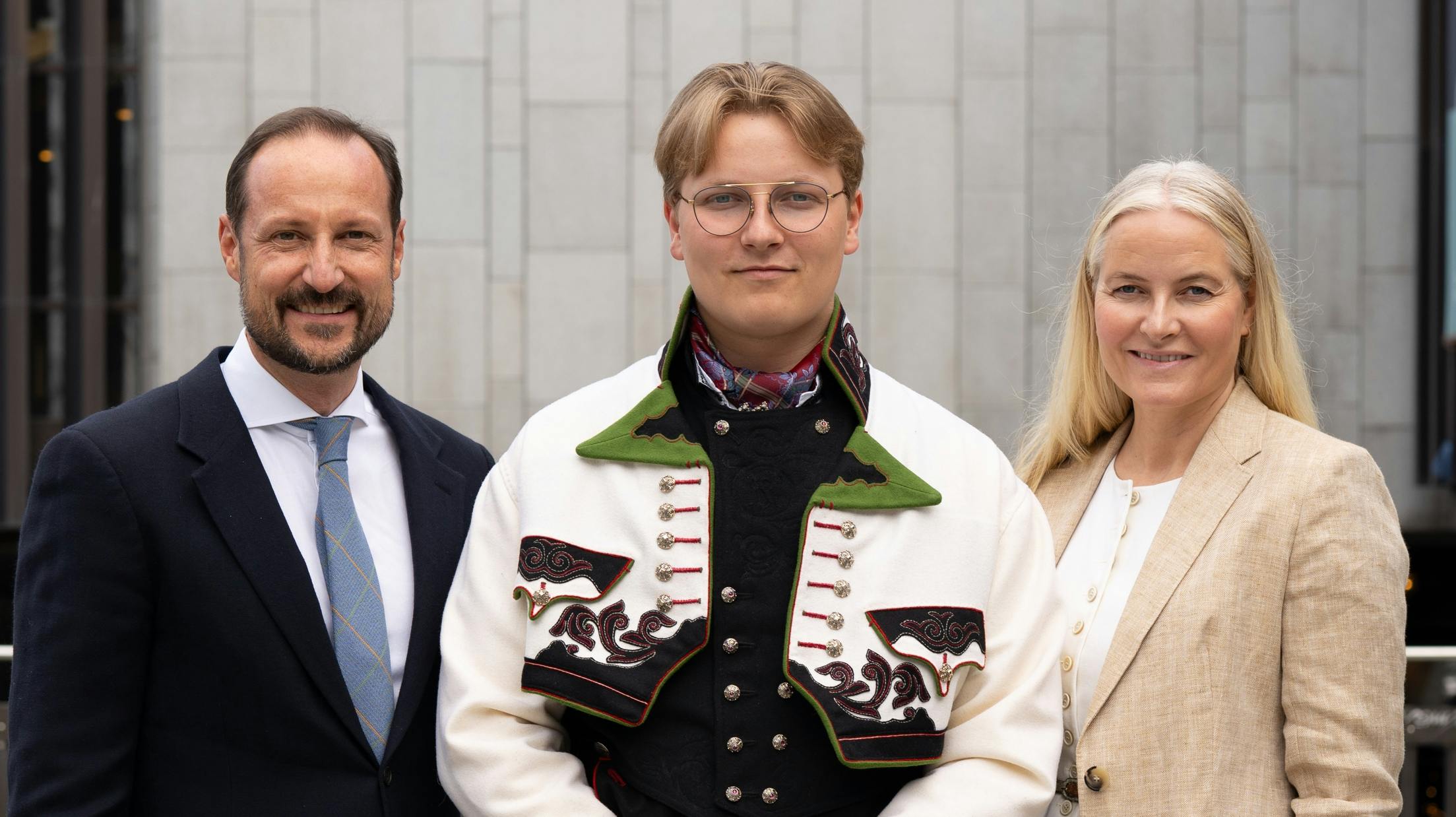 Kronprins Haakon, prins Sverre Magnus og kronprinsesse Mette-Marit.