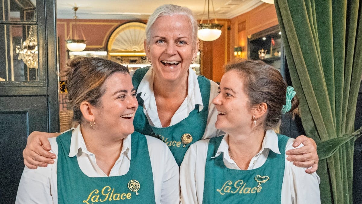 Marianne Stagetorn Kolos med sine to døtre, Maria og Laura.&nbsp;
