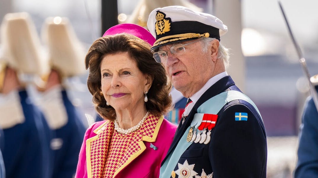 Dronning Silvia og kong Carl Gustaf inviterer omkring 200 svenskere til kæmpe middag. 