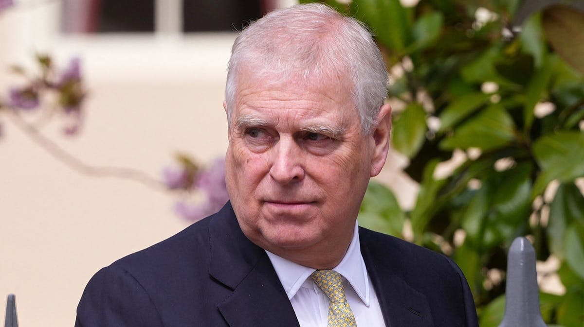 Prins Andrew har frasagt sig sine titler, men er stadig prins