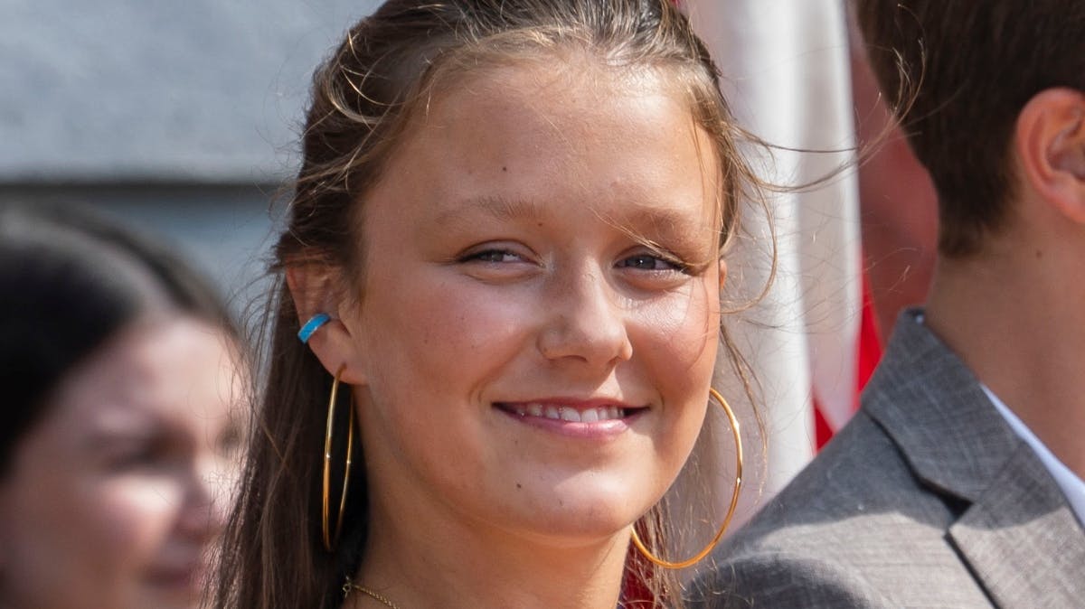 Prinsesse Isabella nyder livet på gymnasiet