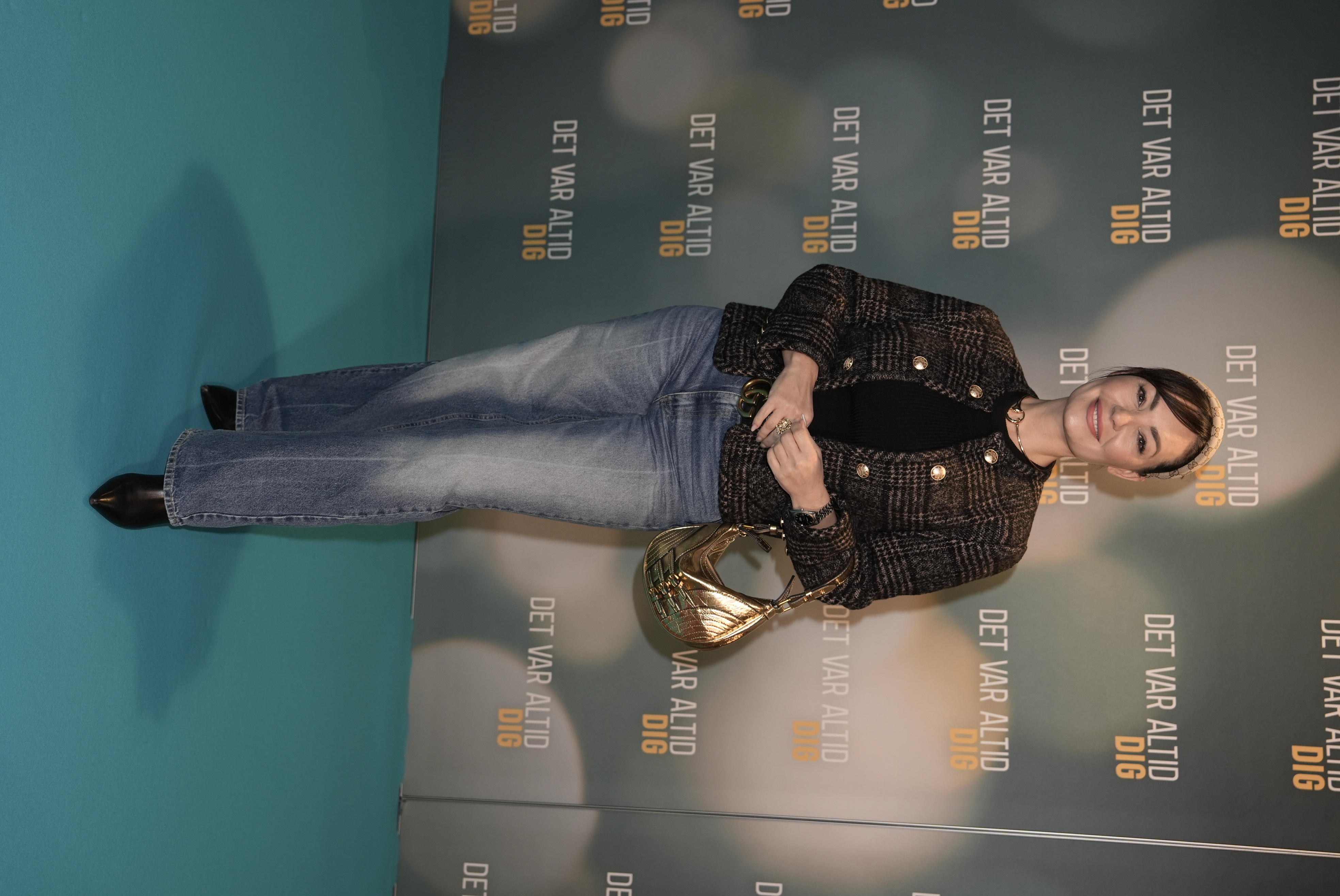 Masha Vang, Ellen Hillingsø og Gunnvør samt familie dukkede op til den store premiereaften.