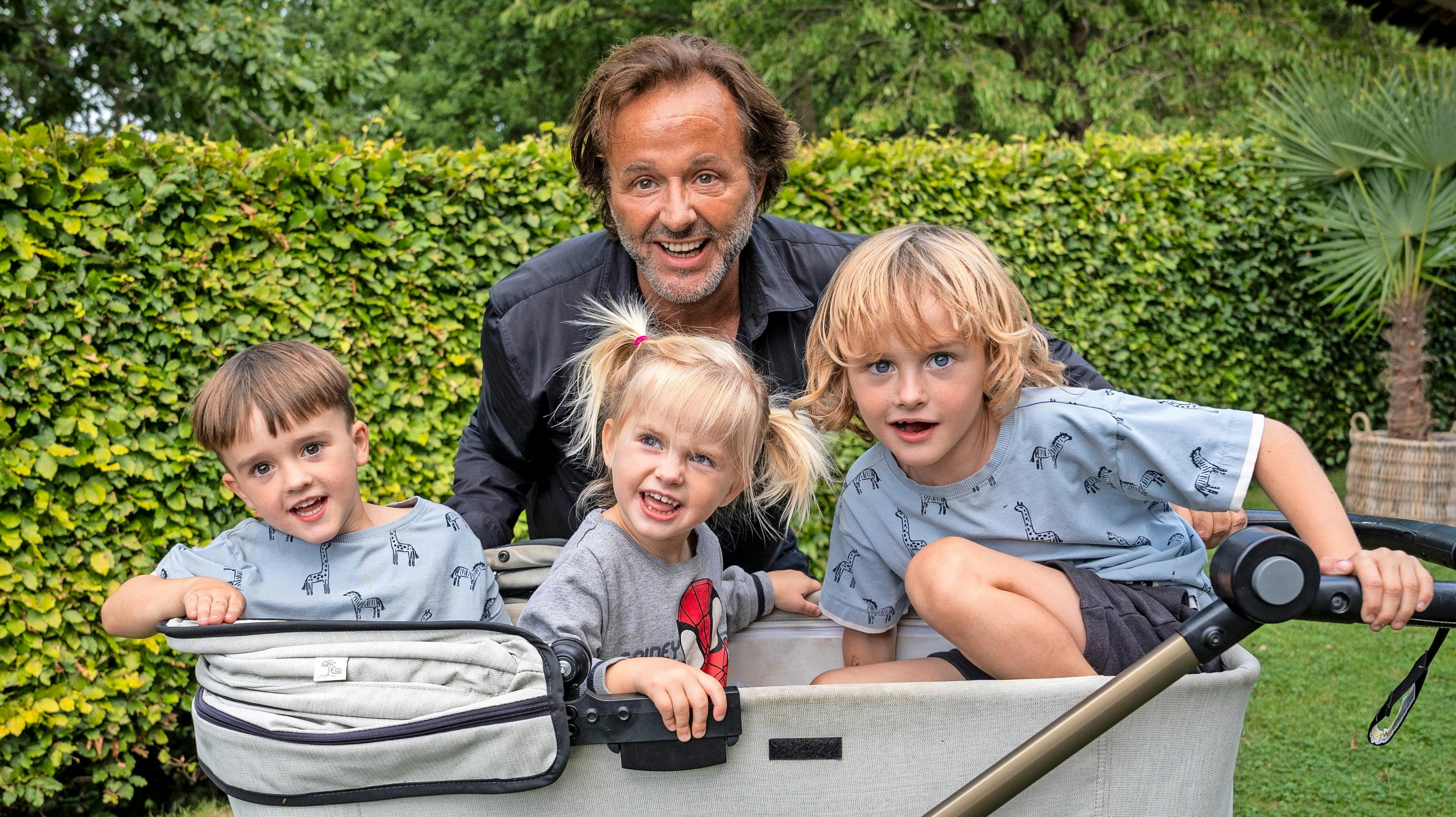 Dennis Knudsen med sine tre dejlige børn, Noah, Aura og Lucas.