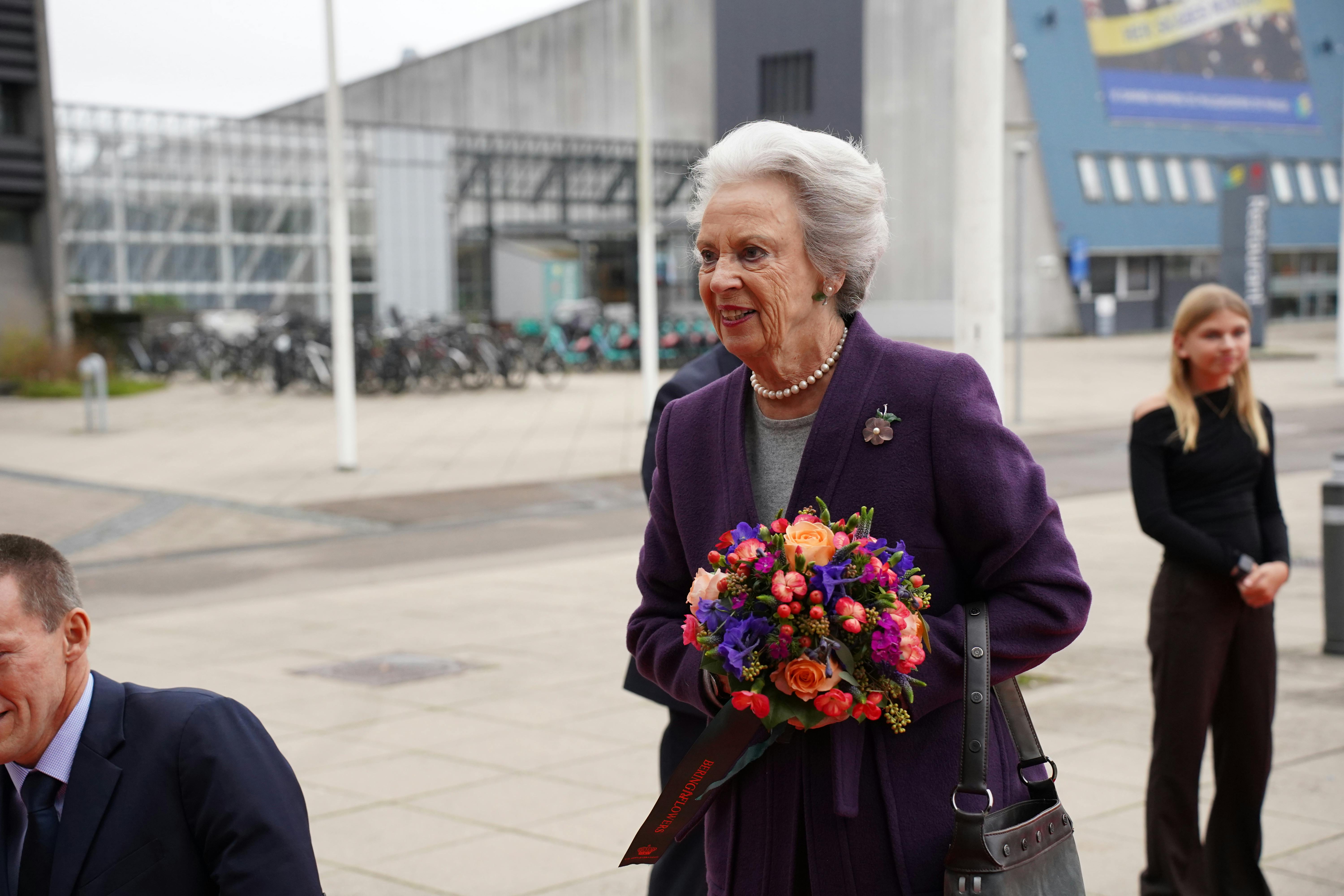 Prinsesse Benedikte ankommer til Idrættens Hus i Brøndby. 
