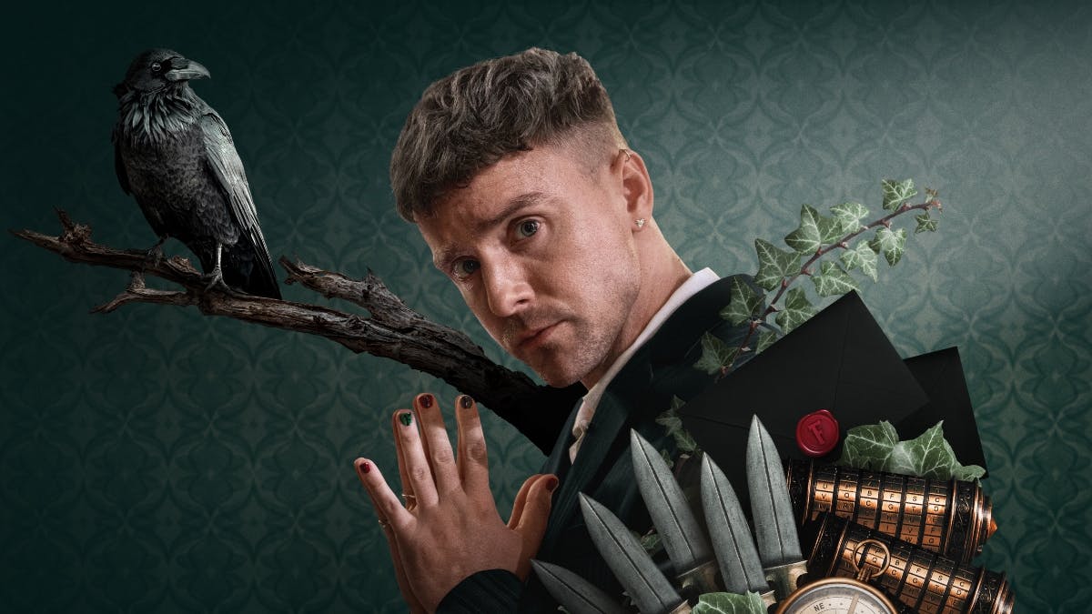 Martin Johannes Larsen er vært på "Forræder: Ukendt Grund".