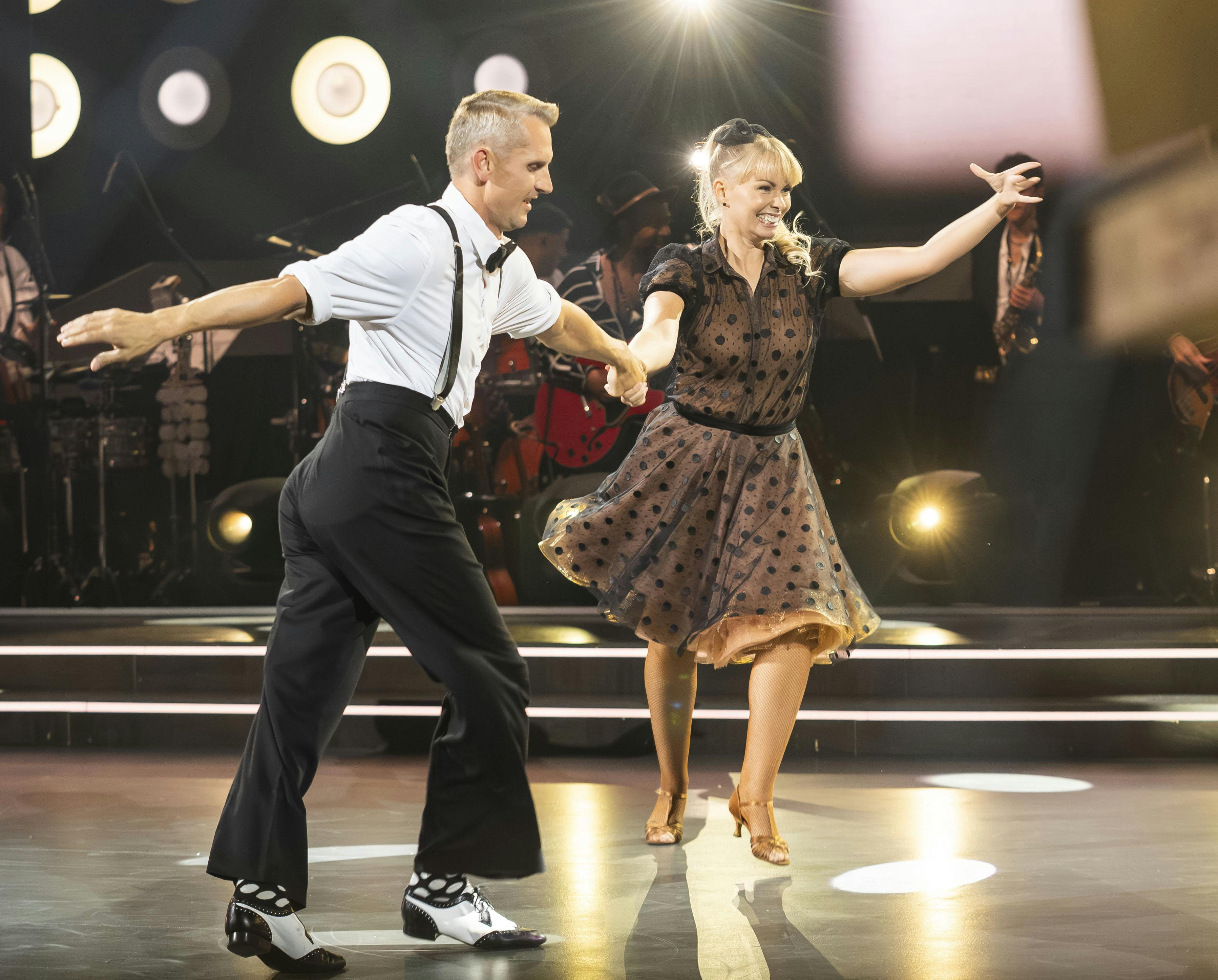 Peter Løvenkrands og Jenna Harson fremførte en jive i sæsonpremieren.