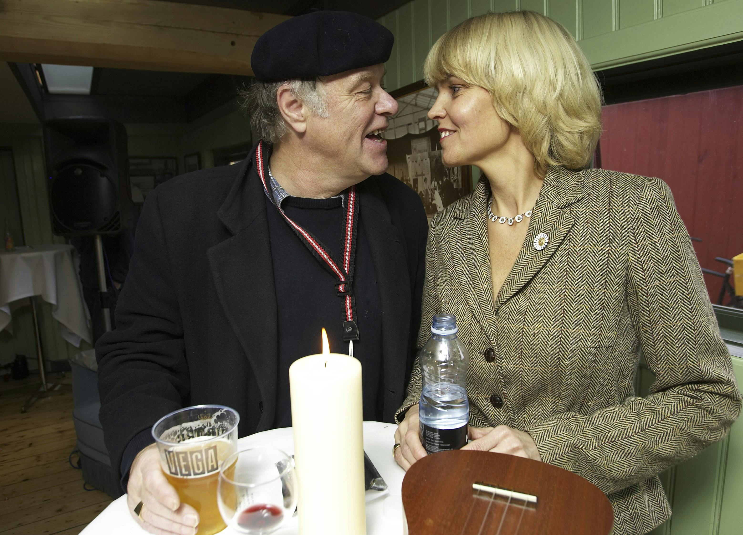 Her ses et billede af Kim Larsen og Liselotte fra 2004, der elskede hinanden til det sidste.