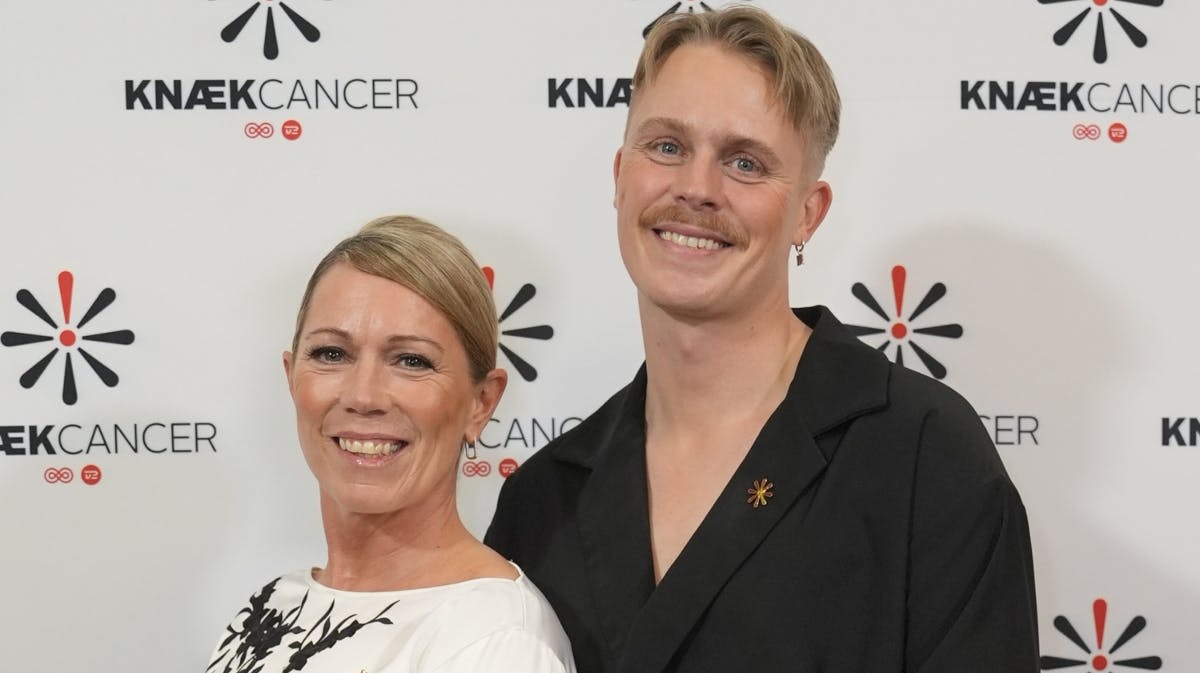 Signe danser med Frederik Nonnemann i "Vild med dans - Knæk cancer"