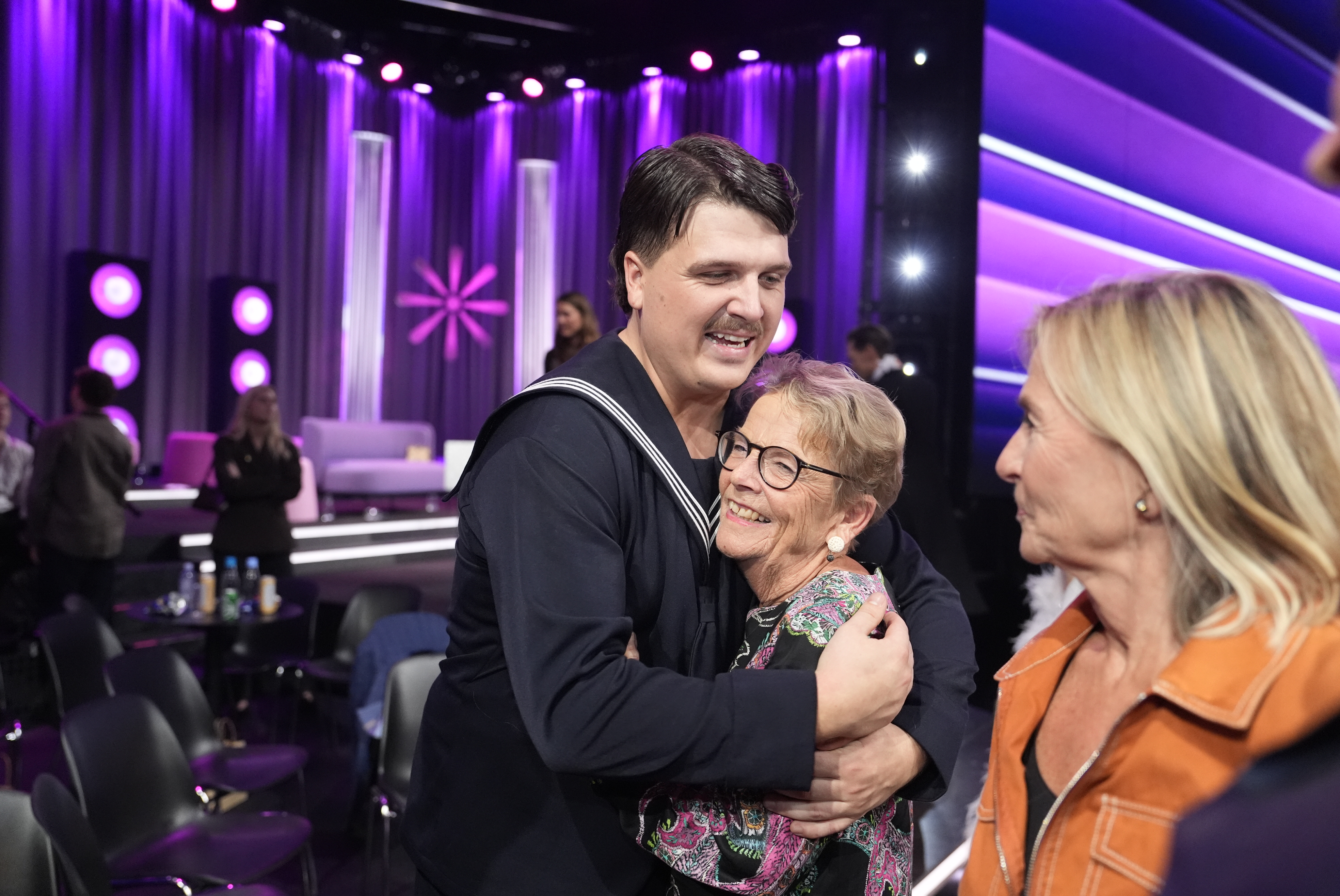 Alfred Midé Erichsen fik store kram af sin mormor i "Vild med dans"-pausen