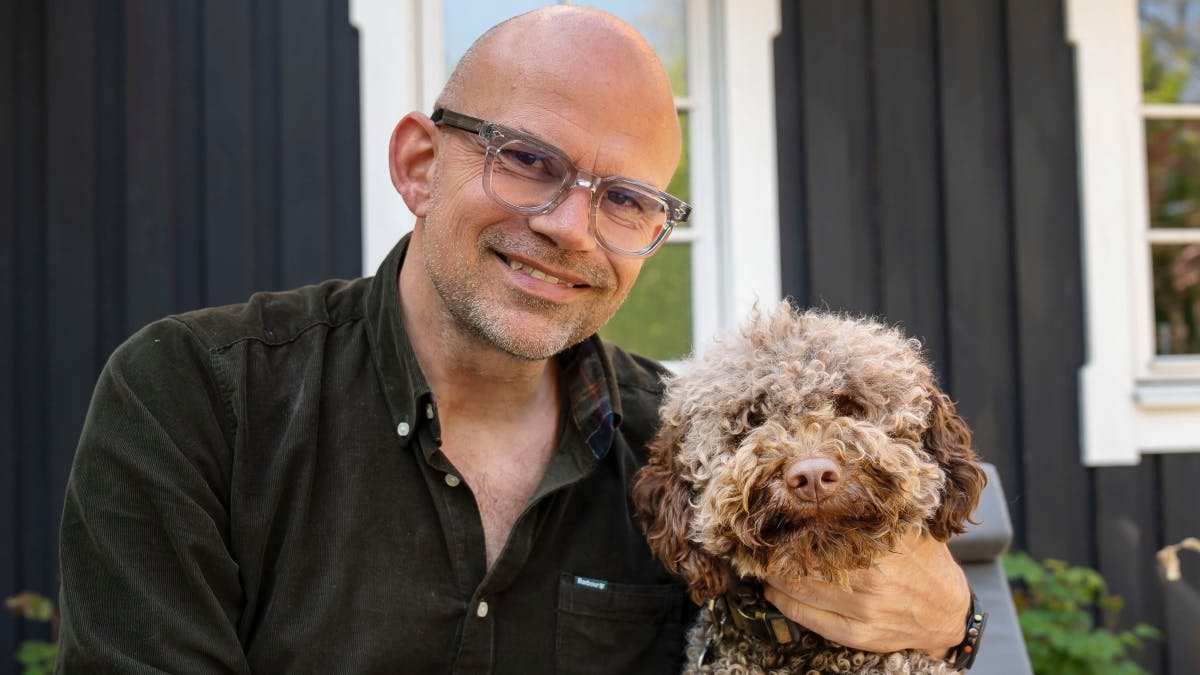 Jesper Vollmer bliver drillet med det, men han gør det for Carla