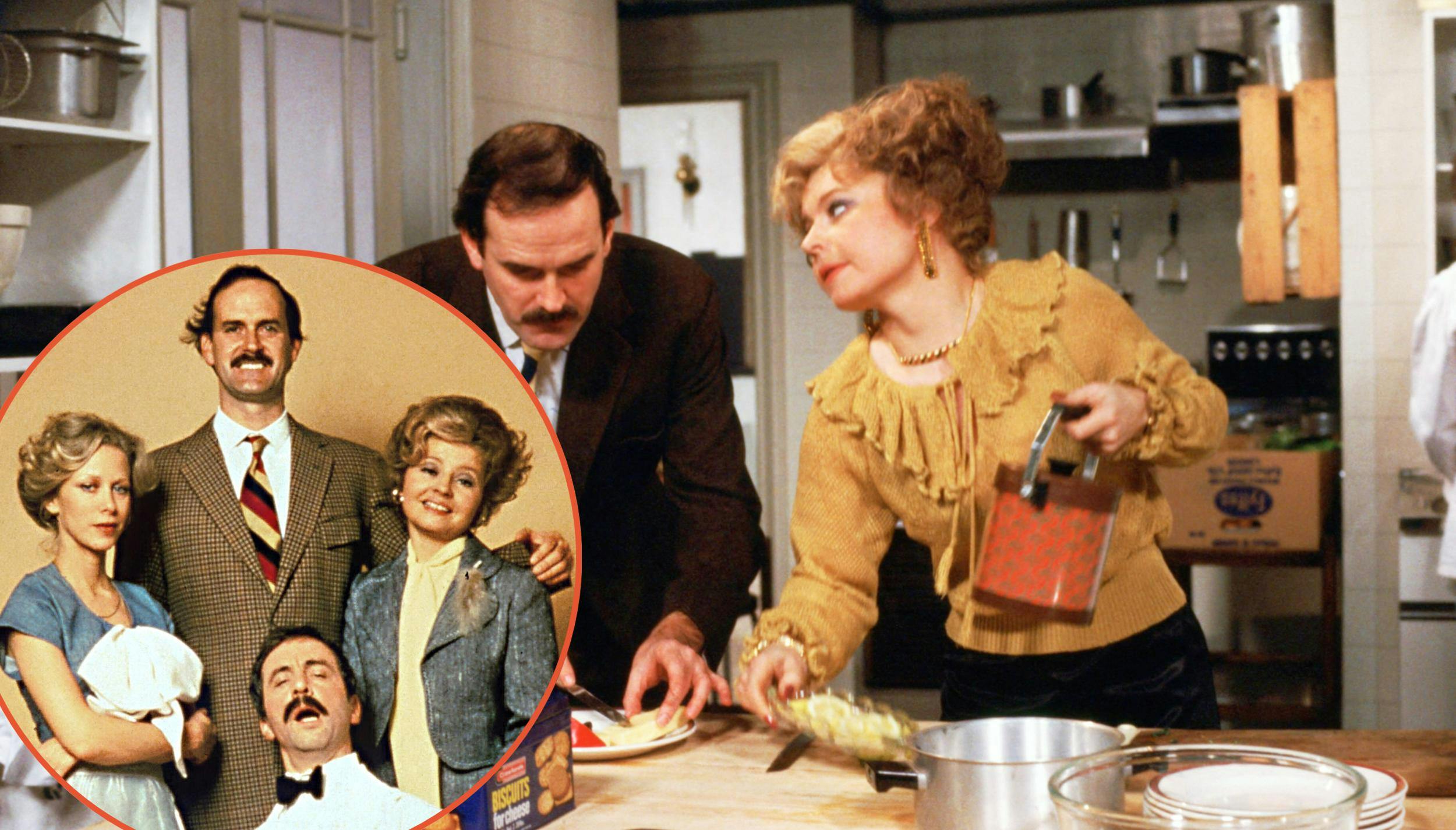 Prunella Scales (t.h.) var kendt som Sybil i den ikoniske komedieserie "Halløj på badehotellet", der kørte på tv fra 1975-1979.